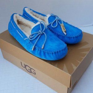 Women's Ugg Size 6 Vibrant Blue Suede Moccasins